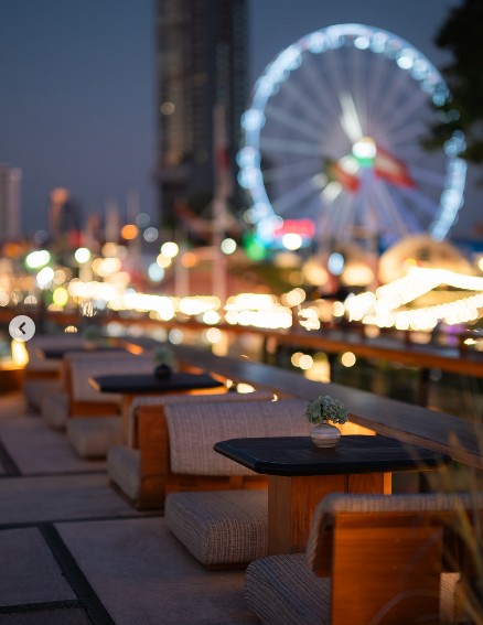 Boat Evening